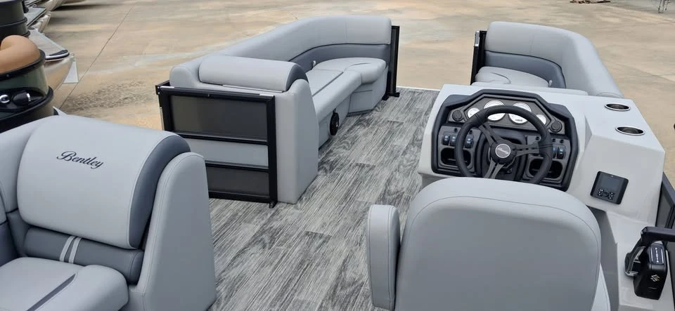 2027 Bentley - Image 7 of 8