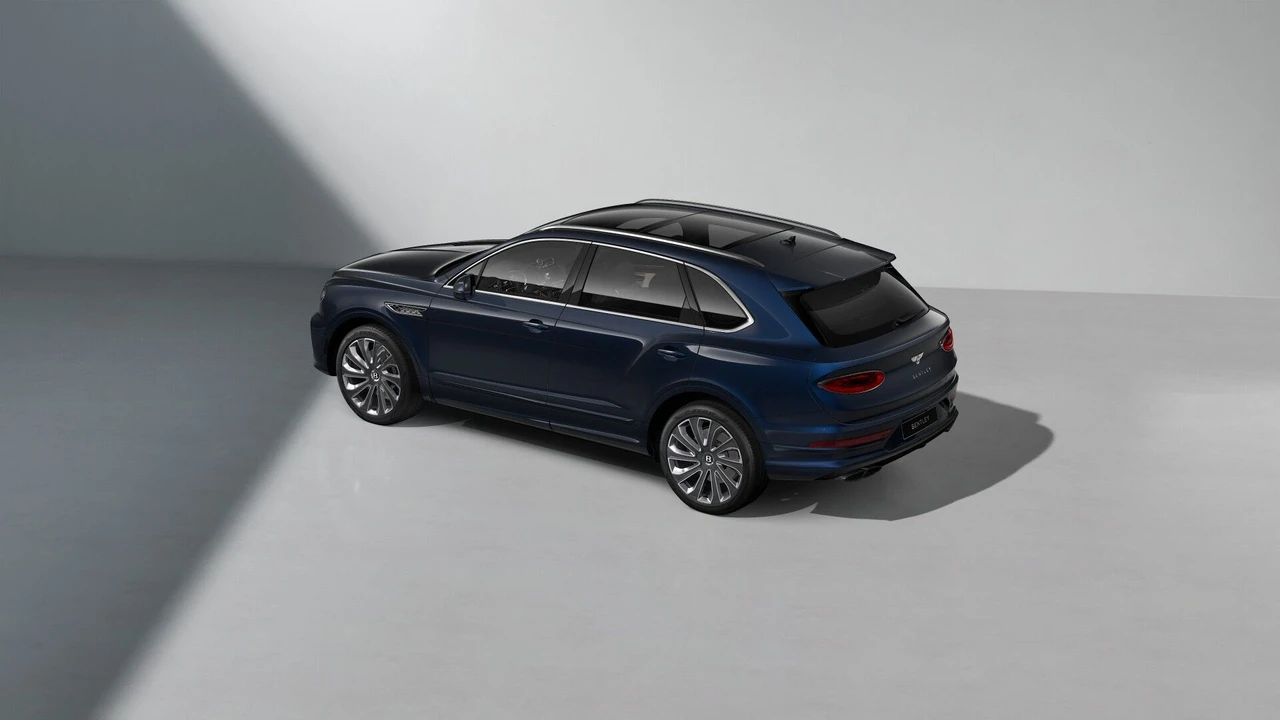 2027 Bentley Bentayga - Image 4 of 9