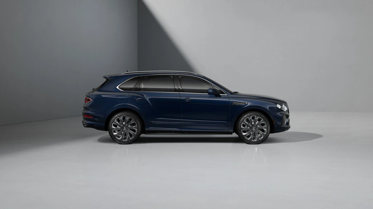 2027 Bentley Bentayga - Image 5 of 9