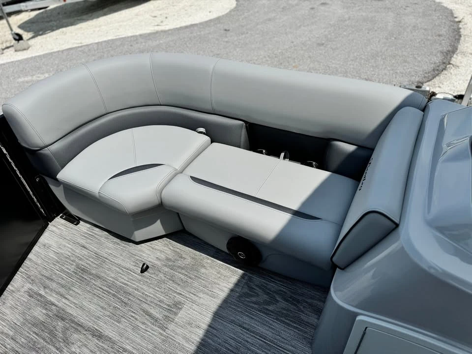 2027 Bentley - Image 15 of 20