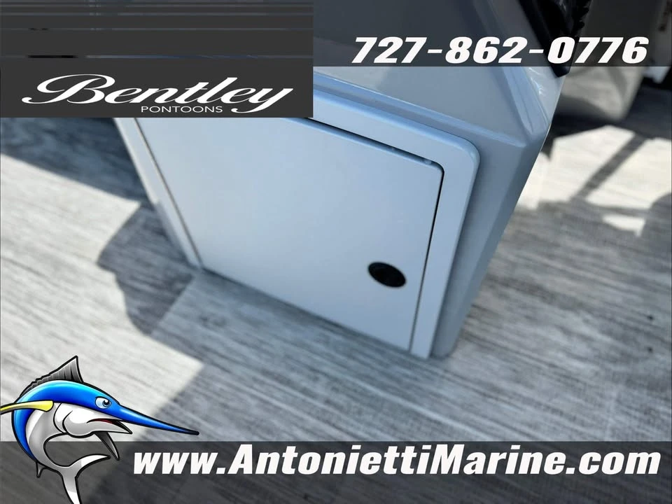 2027 Bentley - Image 19 of 20