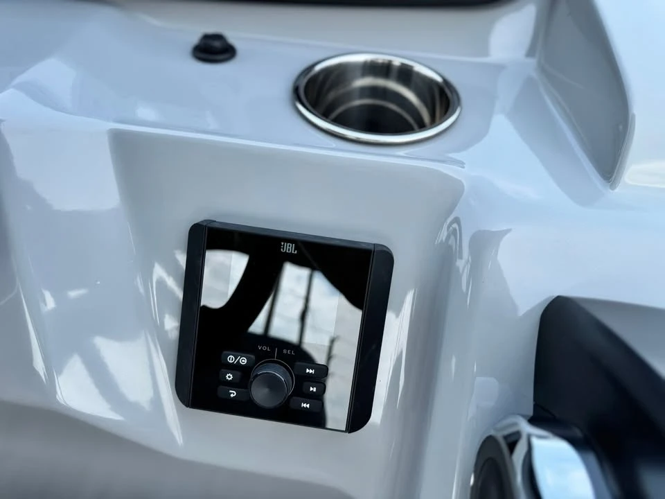 2027 Bentley - Image 14 of 20