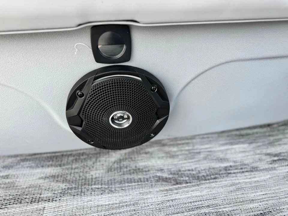 2027 Bentley - Image 19 of 20