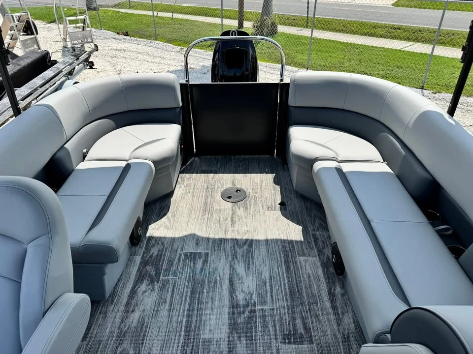 2027 Bentley - Image 9 of 20