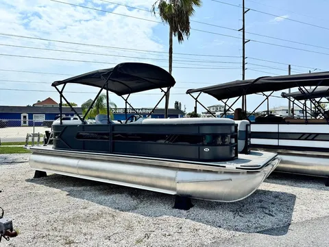 2027 Bentley Pontoons 223 BOLT