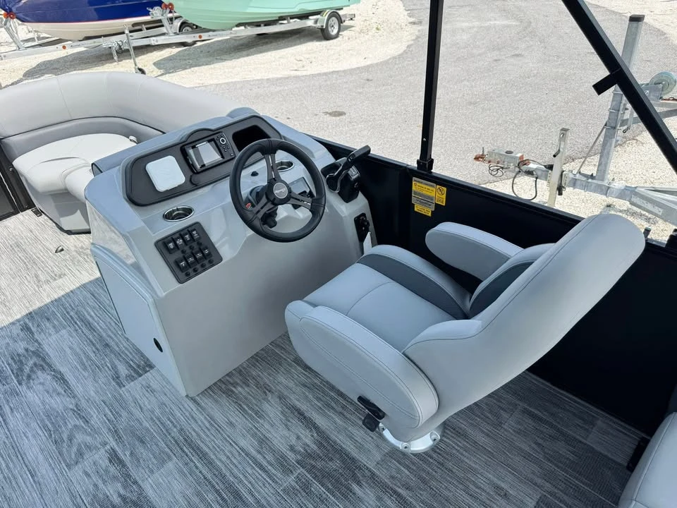 2027 Bentley - Image 11 of 20