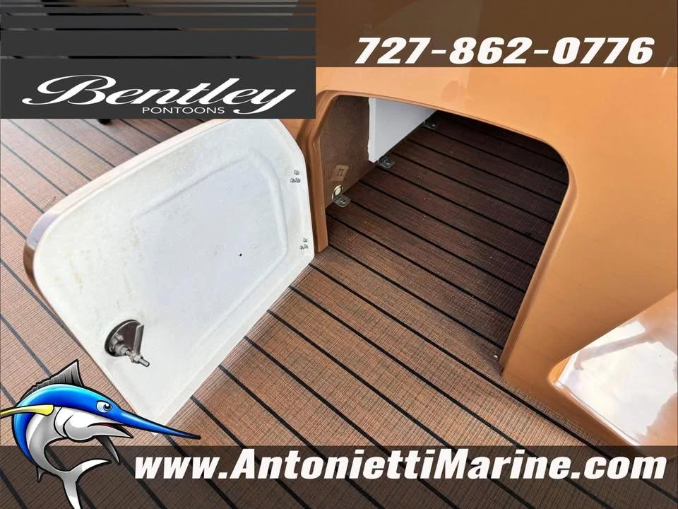 2027 Bentley - Image 15 of 19
