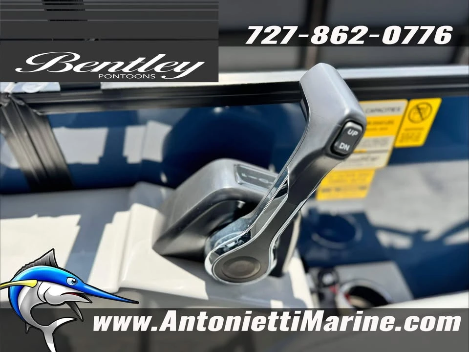 2027 Bentley - Image 13 of 20