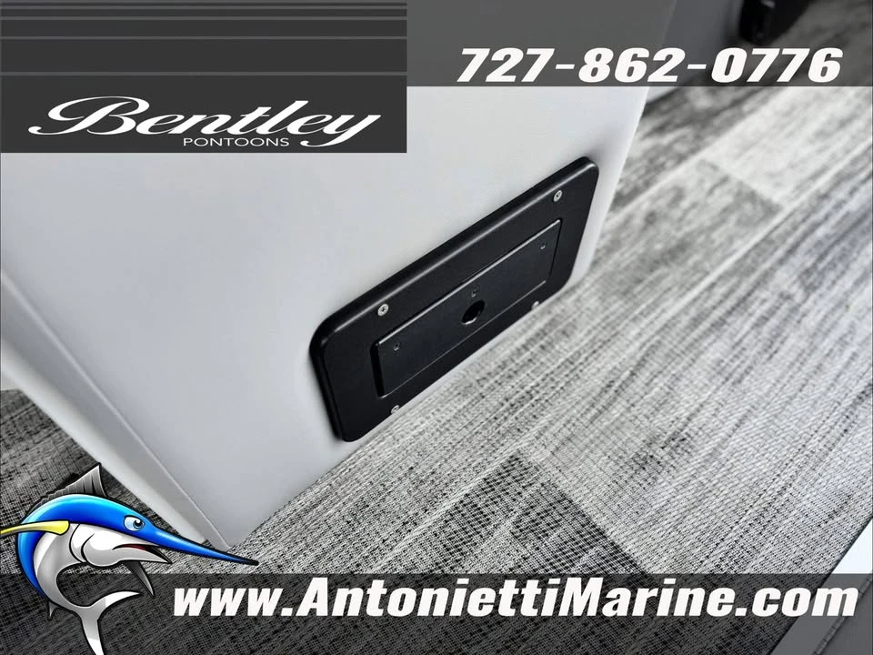 2027 Bentley - Image 16 of 20