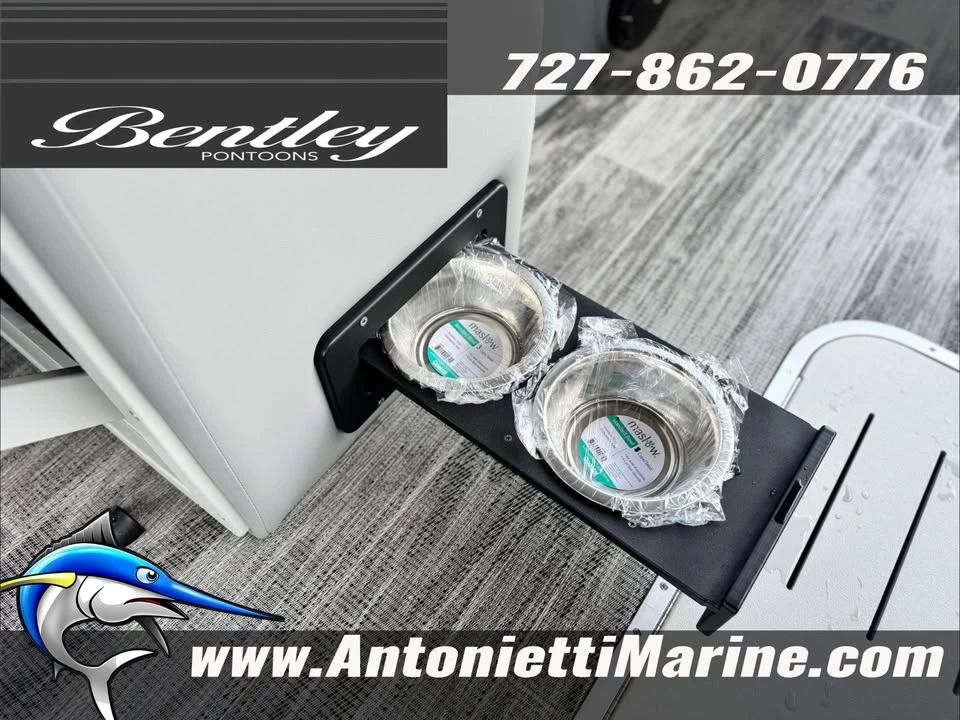 2027 Bentley - Image 17 of 20