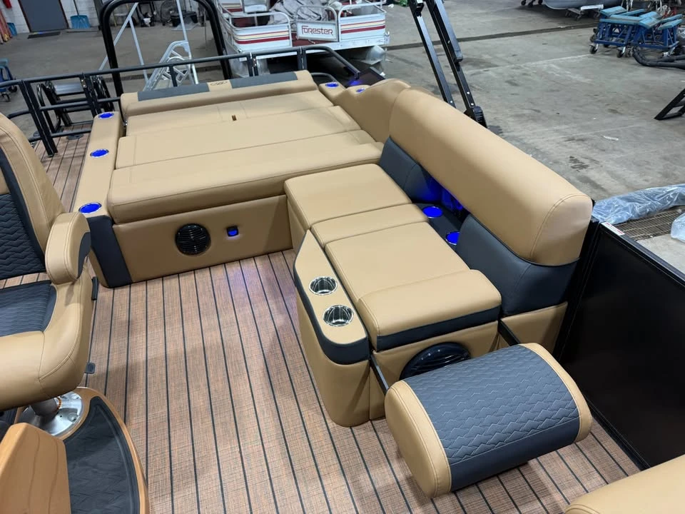 2027 Bentley - Image 17 of 20