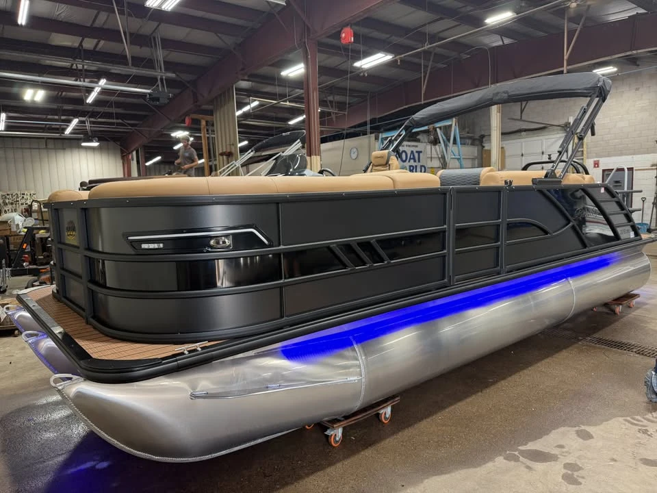 2027 Bentley - Image 3 of 20