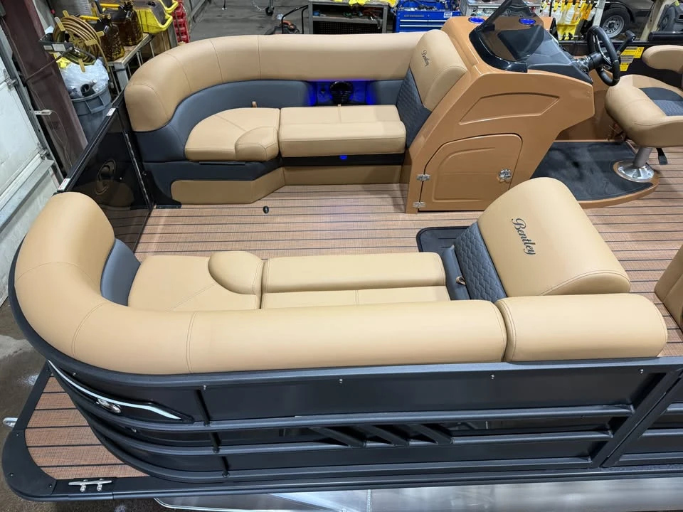 2027 Bentley - Image 4 of 20