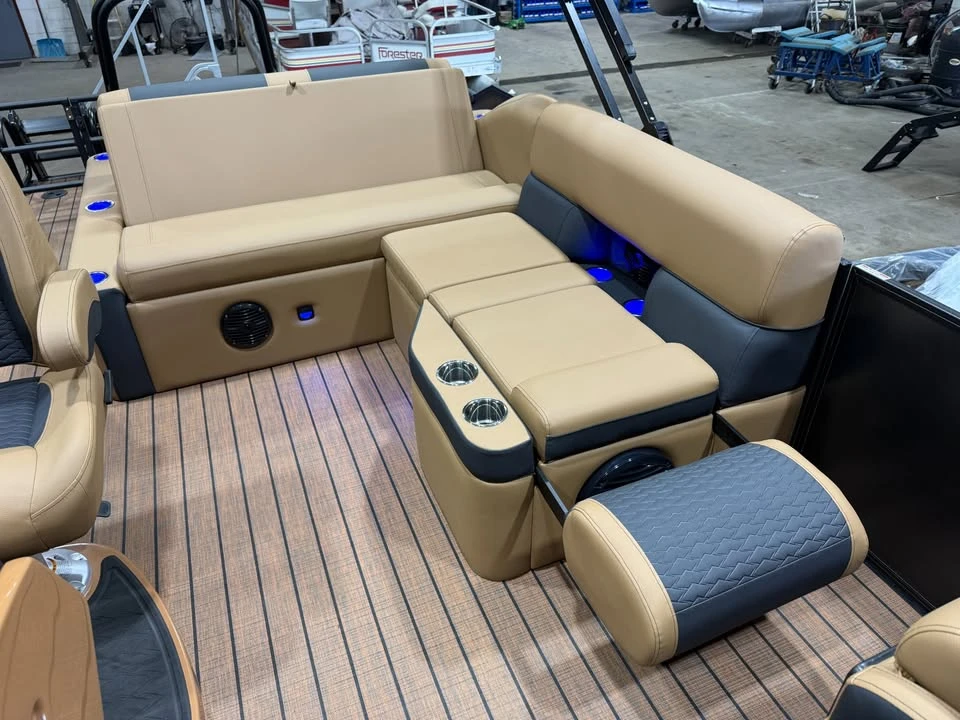 2027 Bentley - Image 15 of 20