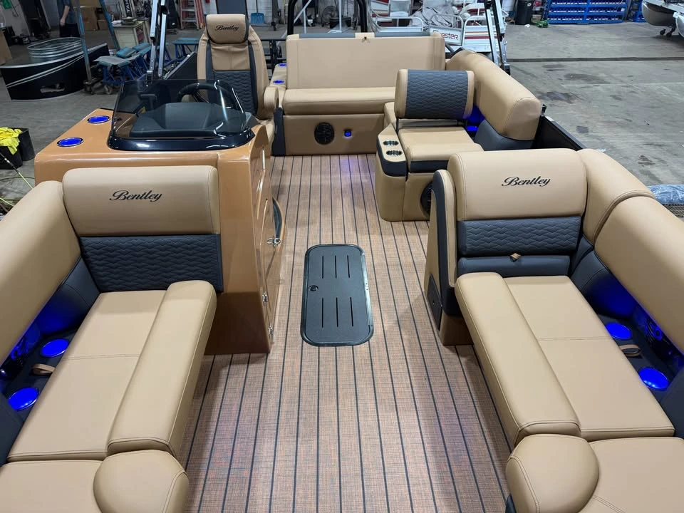 2027 Bentley - Image 7 of 20