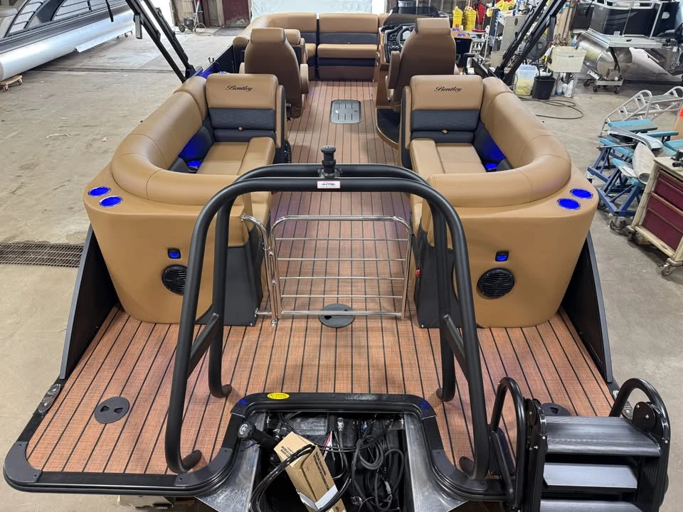 2027 Bentley - Image 7 of 20