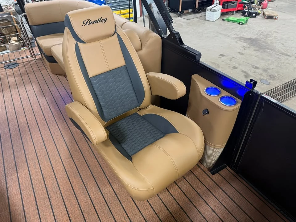 2027 Bentley - Image 12 of 20