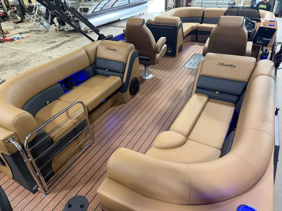 2027 Bentley - Image 15 of 20