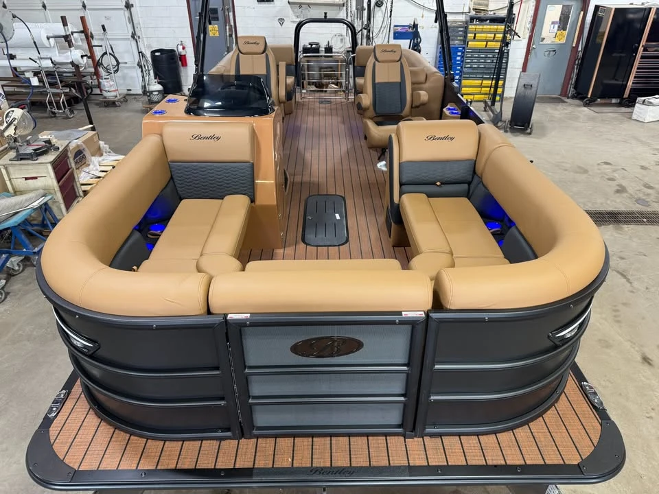 2027 Bentley - Image 8 of 20