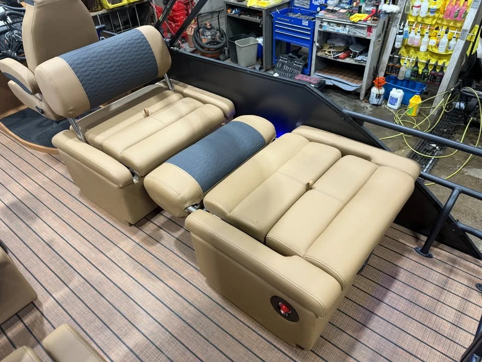 2027 Bentley - Image 17 of 20