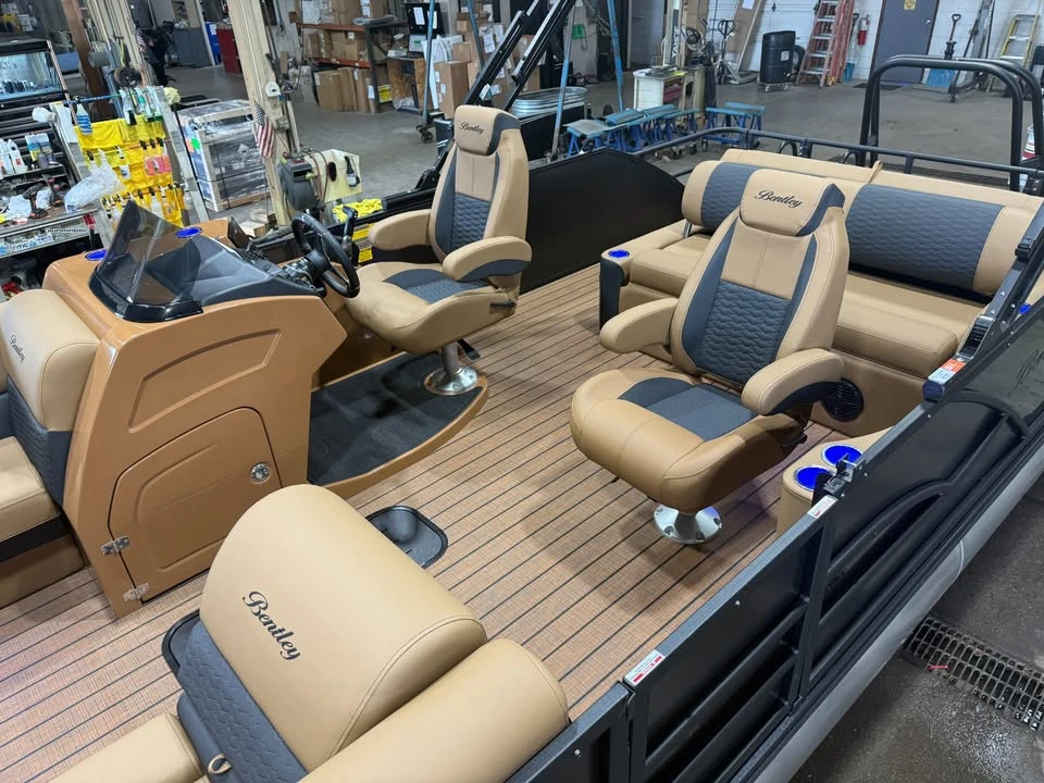 2027 Bentley - Image 3 of 20
