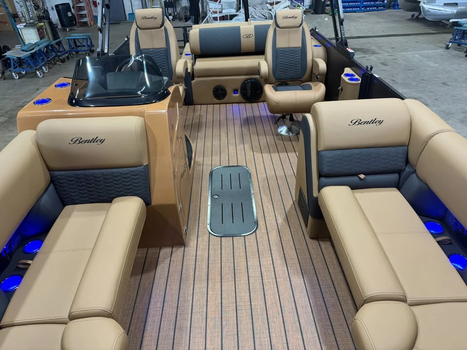2027 Bentley - Image 7 of 20