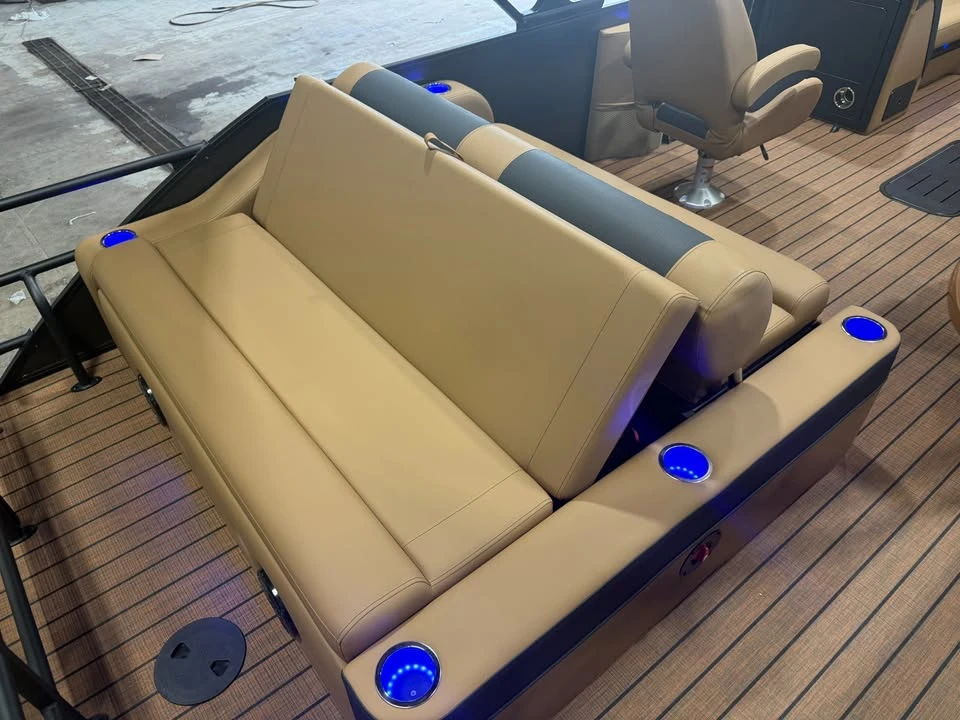 2027 Bentley - Image 15 of 20