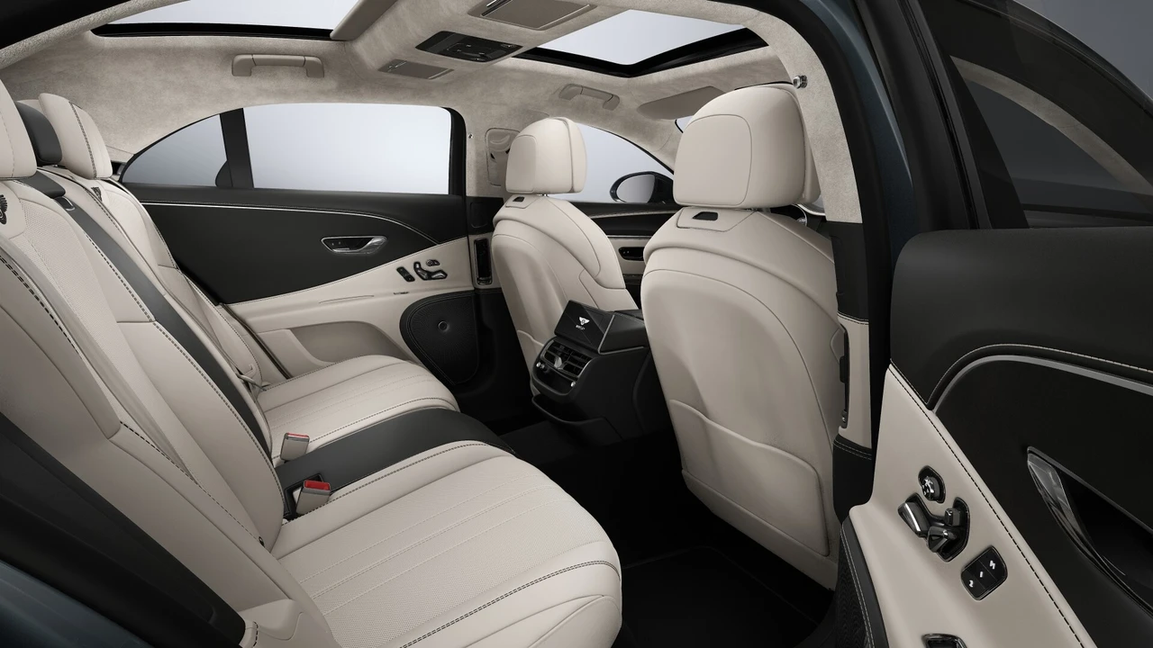 2027 Bentley Continental Flying Spur - Image 9 of 10
