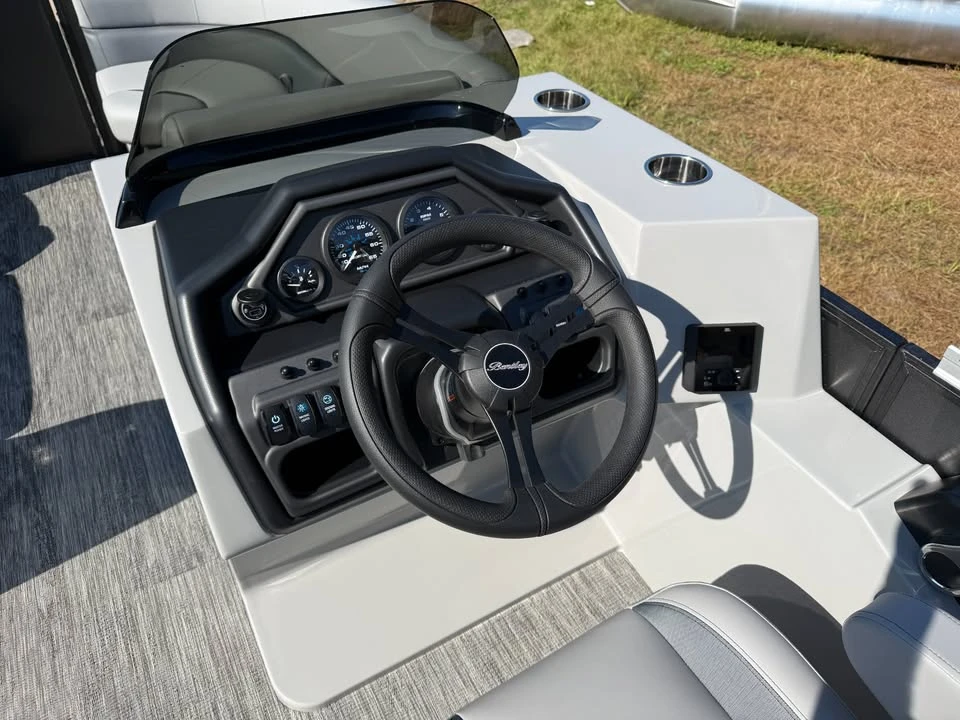 2027 Bentley - Image 12 of 20