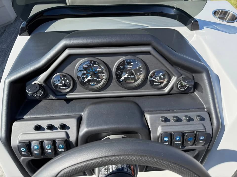 2027 Bentley - Image 13 of 20