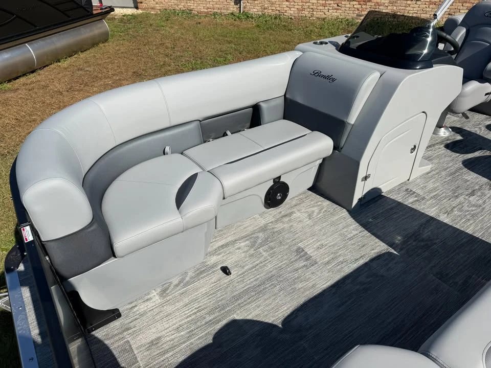 2027 Bentley - Image 9 of 20