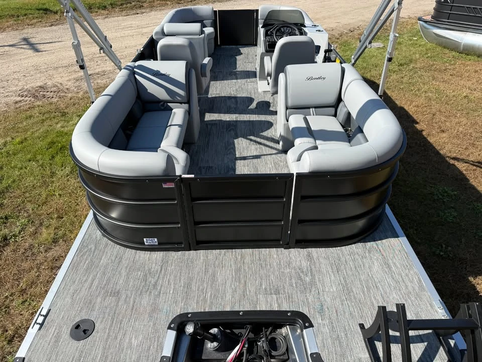 2027 Bentley - Image 6 of 20