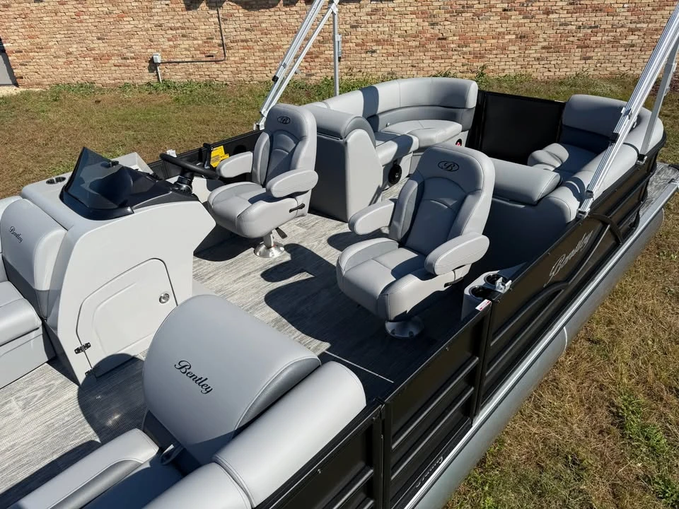 2027 Bentley - Image 4 of 20