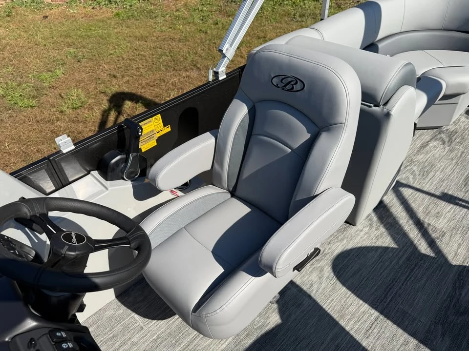 2027 Bentley - Image 11 of 20