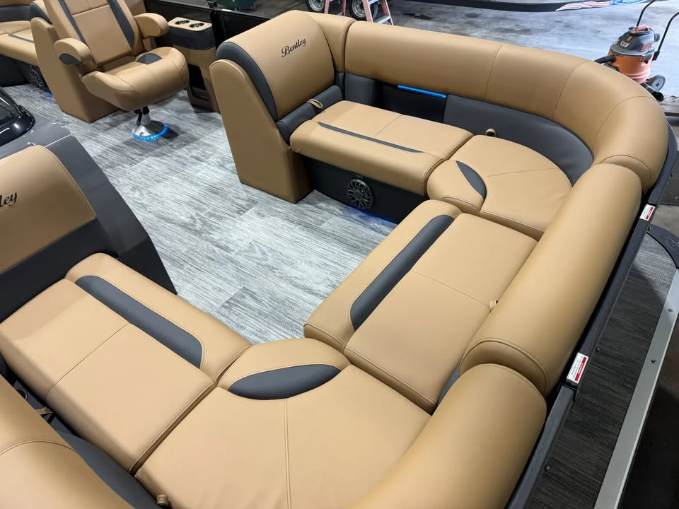 2027 Bentley - Image 9 of 19