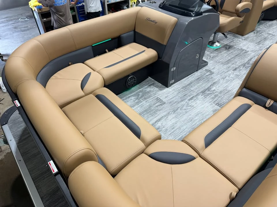 2027 Bentley - Image 8 of 19