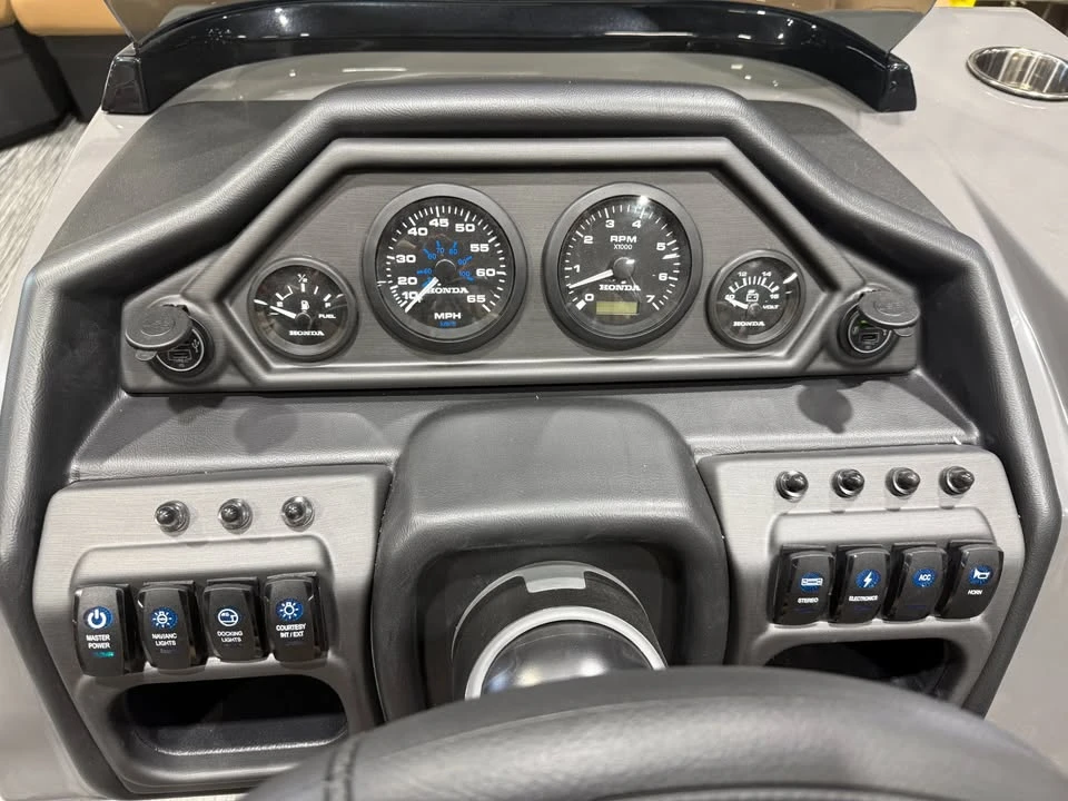 2027 Bentley - Image 14 of 19