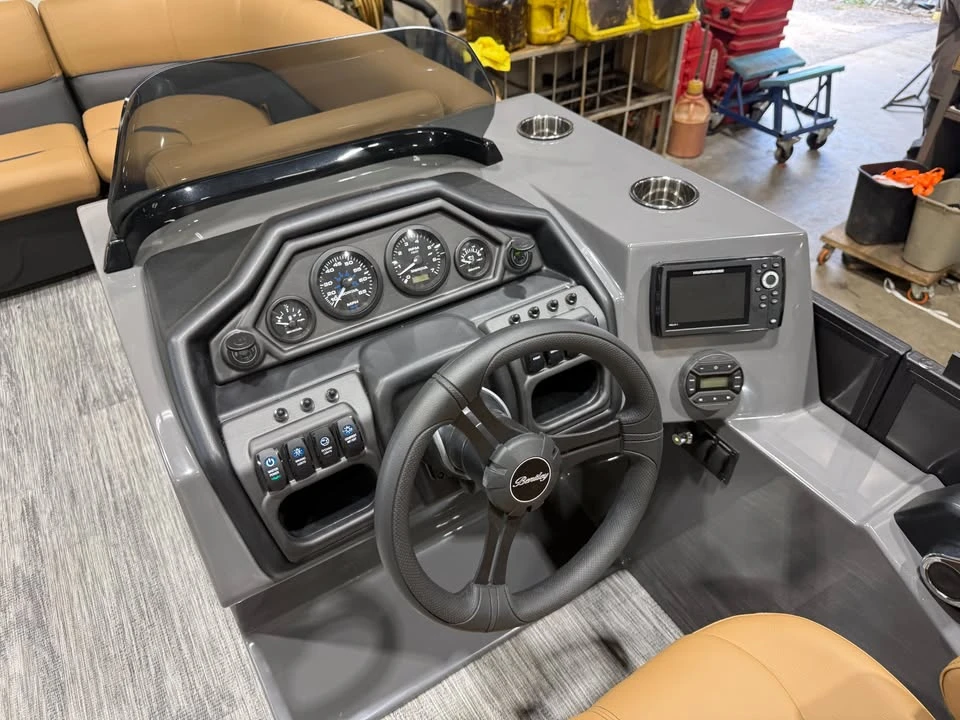 2027 Bentley - Image 13 of 19