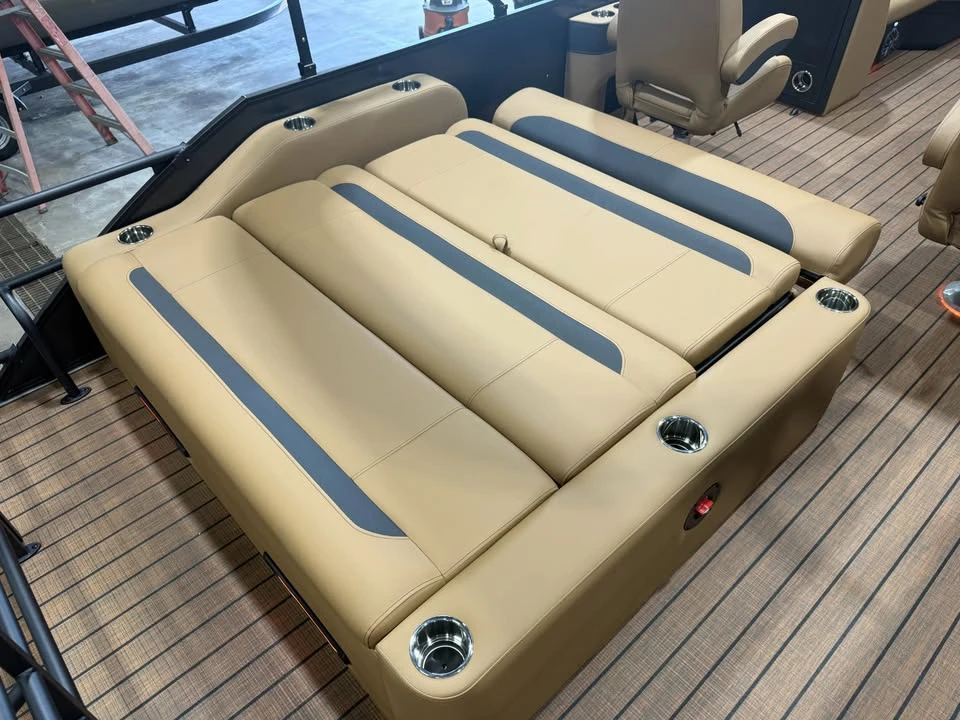 2027 Bentley - Image 13 of 20