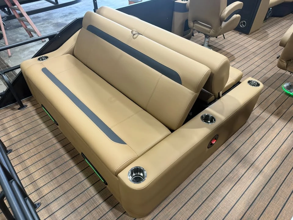2027 Bentley - Image 12 of 20