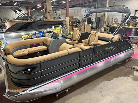 2027 Bentley Legacy 220 Swingback Pontoon
