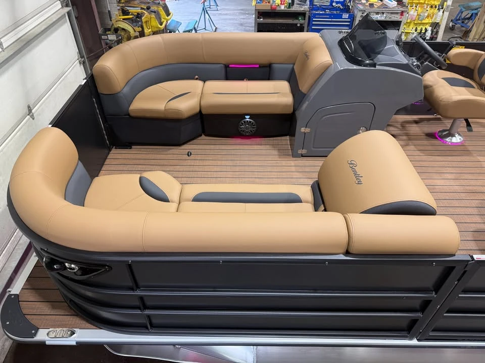 2027 Bentley - Image 2 of 20