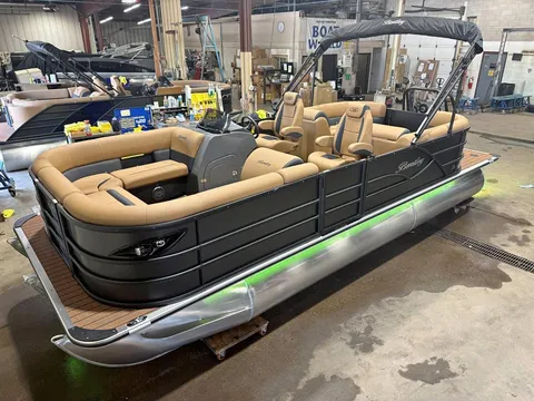 2027 Bentley Legacy 223 Navigator Quad Lounge Tritoon