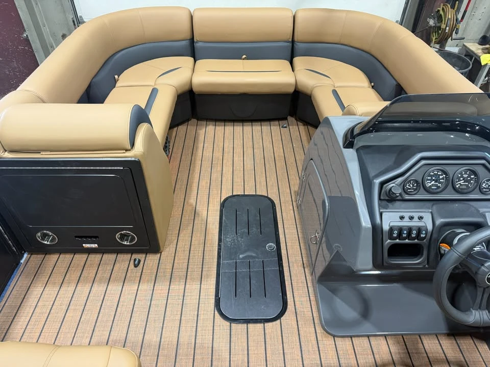 2027 Bentley - Image 15 of 20