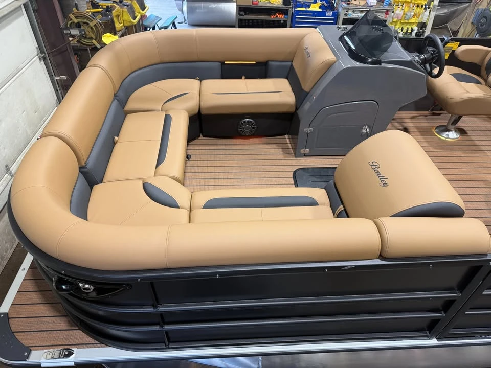 2027 Bentley - Image 2 of 20