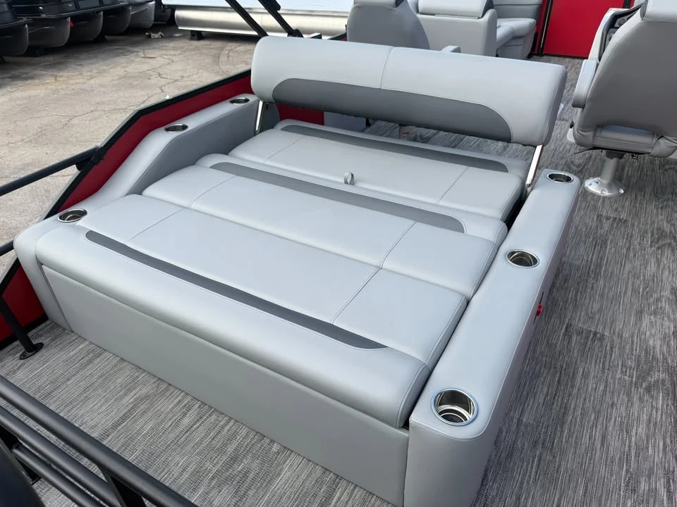 2027 Bentley - Image 14 of 18