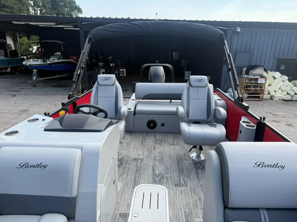 2027 Bentley - Image 7 of 18