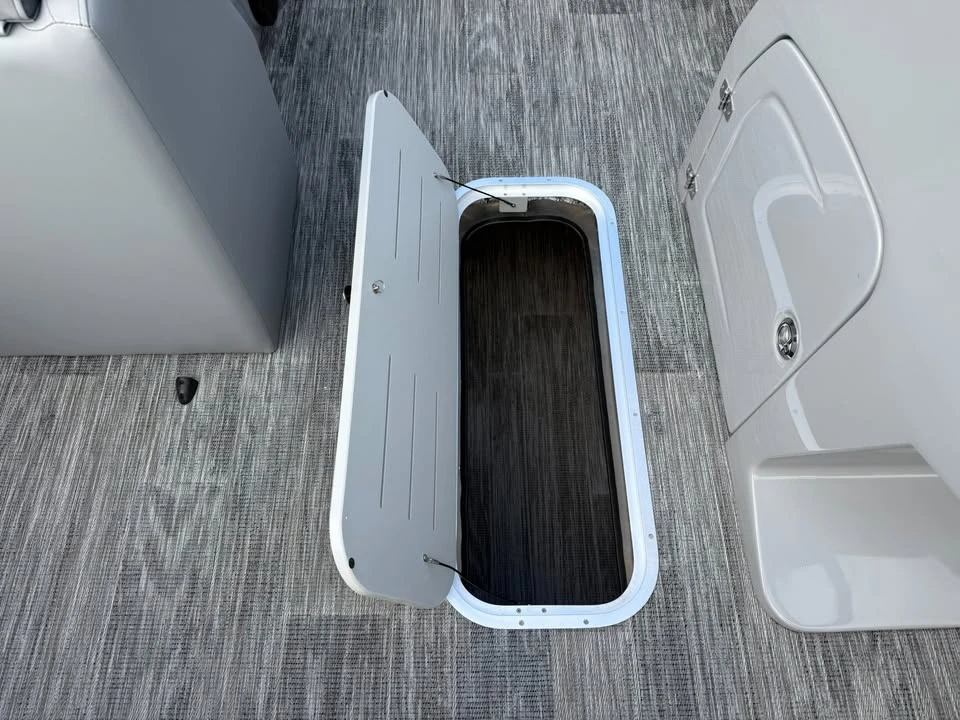 2027 Bentley - Image 13 of 18