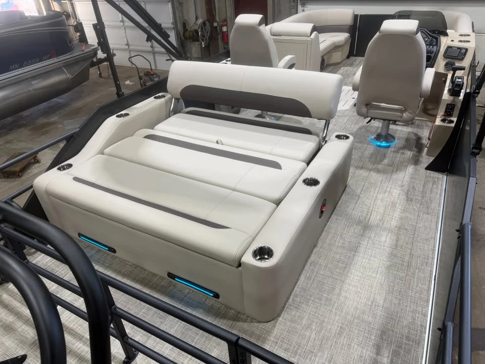2027 Bentley - Image 15 of 20