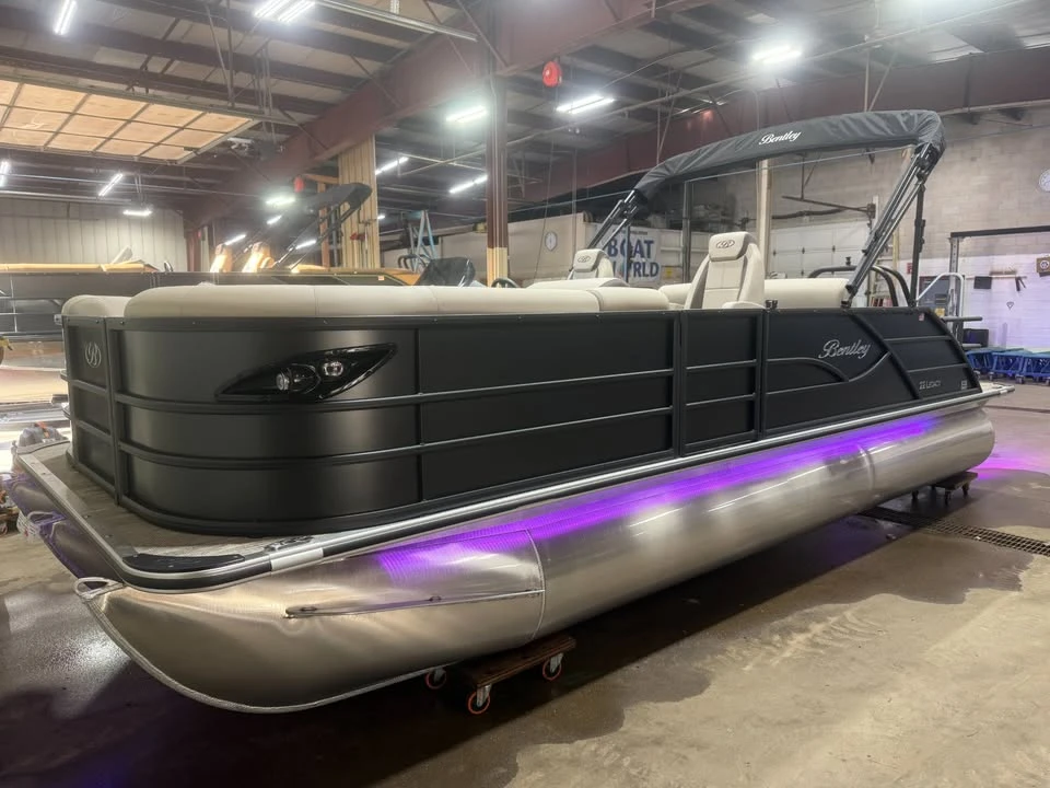 2027 Bentley - Image 18 of 20